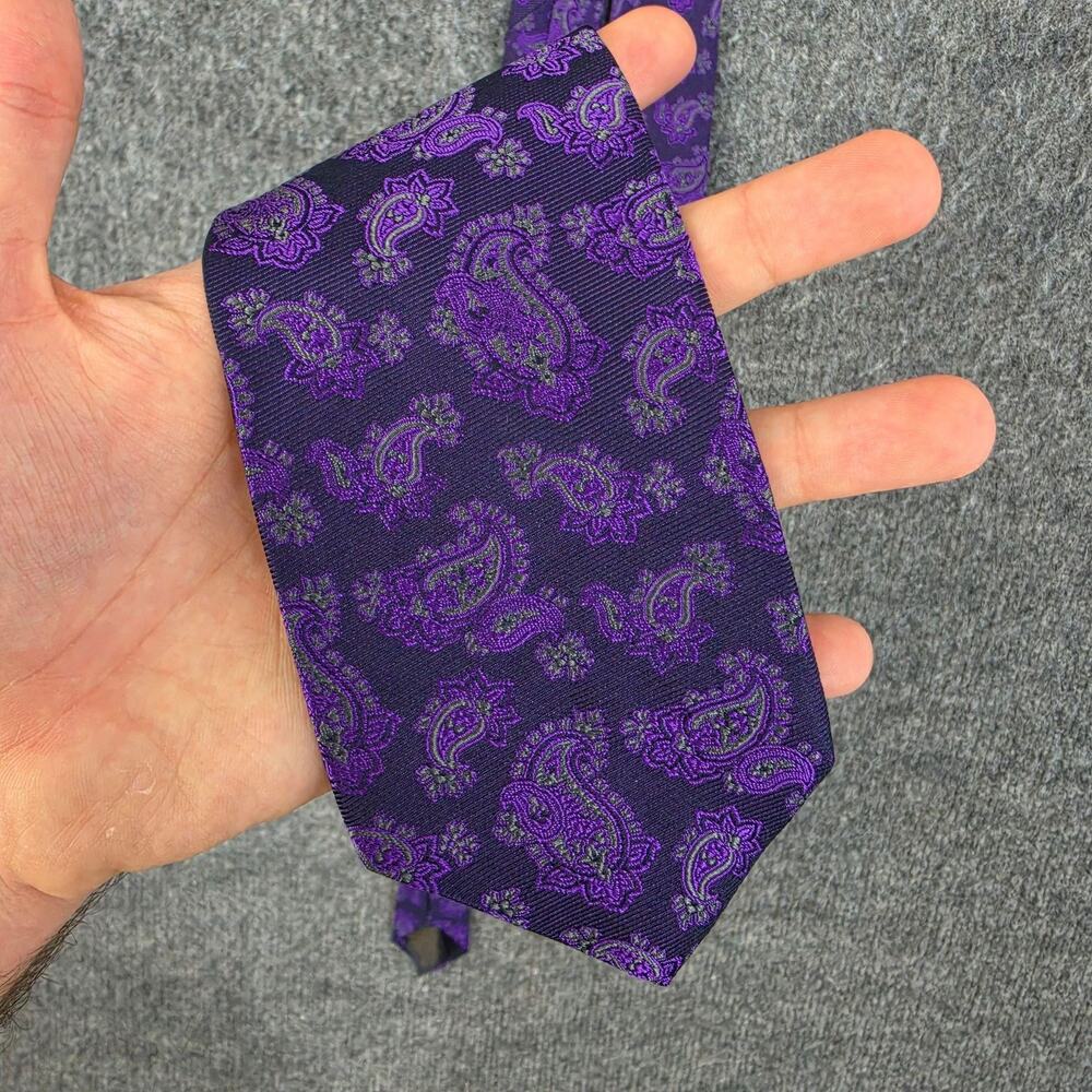 Brooks Brothers Tie Mens Purple Silk Paisley Pattern Office Work Business Luxury